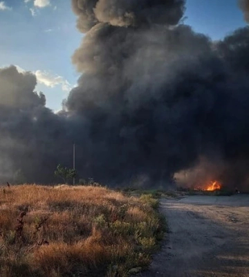 У Миколаєві в районі Великої Коренихи загорілись автомобільні шини — ДСНС