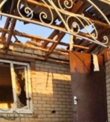 Росіяни минулої доби вдарили по 25 населених пунктах Херсонщини, одна людина загинула