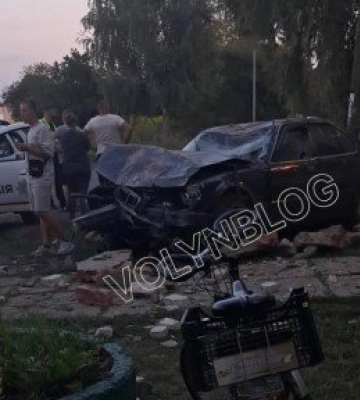 П&#039;яний водій BMW в&#039;їхав у магазин: деталі ДТП на Волині