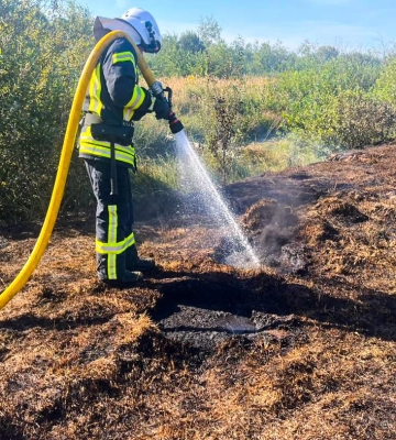 На Волині через людську необережність горів торф
