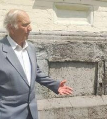 Смерть: у Кременчуці з вікна багатоповерхівки випав відомий краєзнавець