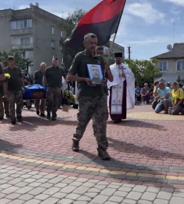 Загинув на Донеччині: у Луцький район «на щиті» повернувся Герой Олексій Мельничук. Фото