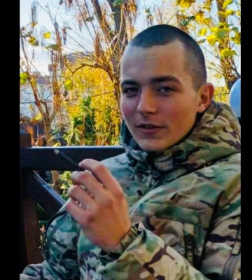 На Кролевеччині попрощаються із захисником Денисом Дубровіним