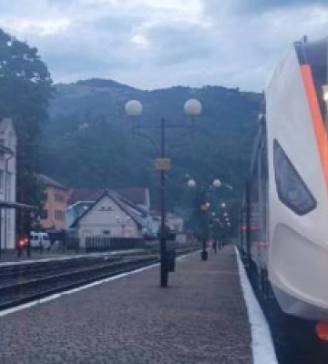УЗ продовжила маршрут «Гірського шатлу» Львів — Рахів до зупинки «Ділове»