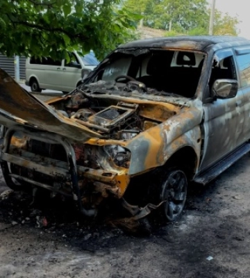 У Миколаєві викрили трьох підлітків, які підпалювали авто військових
