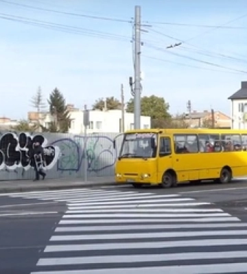 У Луцьку зупинку на Винниченка відремонтують за  понад 300 тисяч