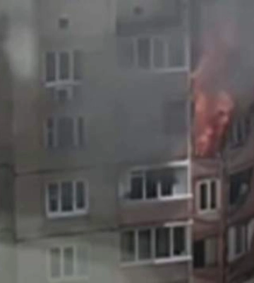 В Киеве на Троещине загорелась квартира, но огонь перекинулся и на другие: что говорят в ГСЧС