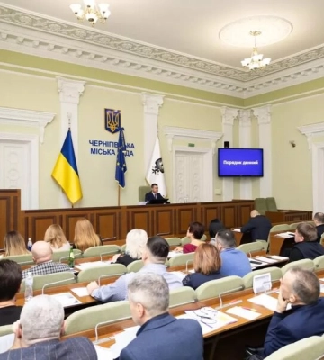 Погрожують депутатам та шантажують повістками: в.о міського голови Чернігова Ломако заявив про тиск з боку силовиків та місцевих чиновників