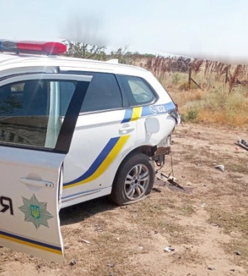 Армія РФ атакувала з дрона автомобіль поліції на Миколаївщині: троє патрульних отримали травми