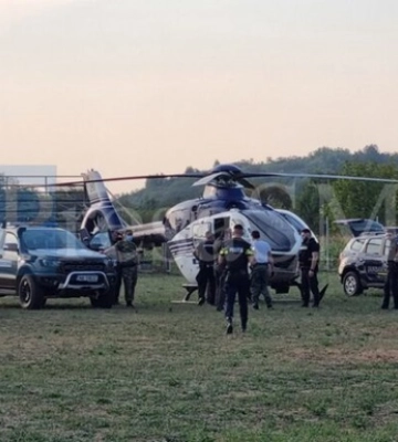 На Закарпатті троє чоловіків намагалися втекти в Румунію: напали на військового та забрали зброю