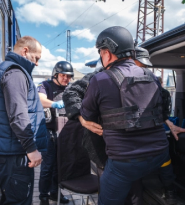Протягом двох років з прифронтових районів Донеччини вивезли понад 197 тисяч осіб