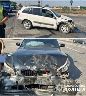 Неподалік Одеси сталася аварія, є постраждала