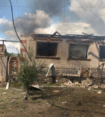 Один человек погиб в результате обстрела РФ Казачьей Лопани, утром оккупанты ударили КАБом по Боровой