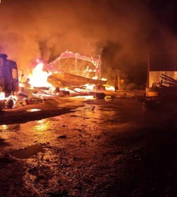У Калуському районі 44 пожежники боролися з вогнем на 350 квадратних метрах