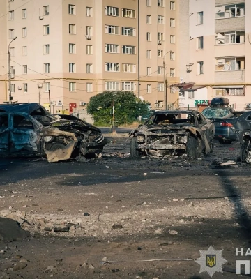 Рашисты нанесли ракетный удар по жилому району в Сумах