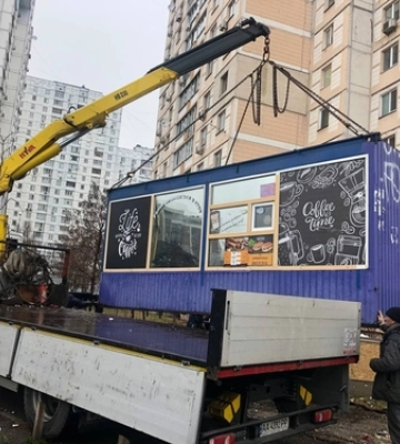 Пошкодили інженерні мережі: у Луцьку на Соборності незаконно проводили земляні роботи