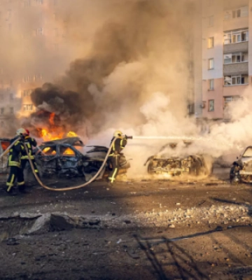 У Сумах рятувальники завершили аварійно-відновлювальні роботи на місці ракетного удару