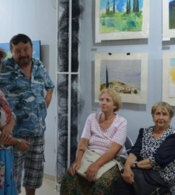 У Хусті відкрилася виставка запорізької художниці «Світло Єрусалиму»