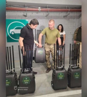 Днепр передал защитникам очередную партию дронов и РЭБов