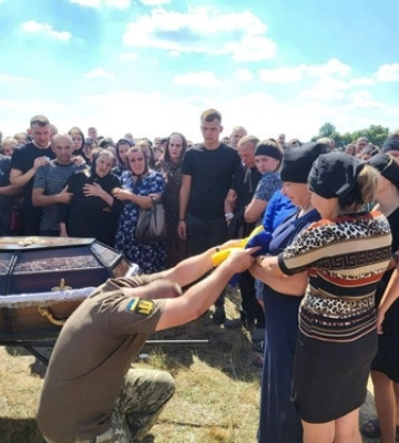 На Волині попрощалися із загиблим на Луганщині Героєм Володимиром Хаймиком