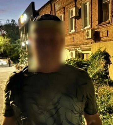 Устроил стрельбу: полицейские задержали мужчину на улице