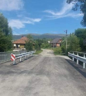 На Закарпатті відновлено міст після повені