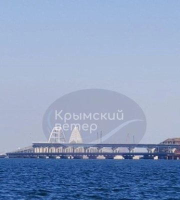 У Керченского моста возводят дополнительное сооружение - соцсети