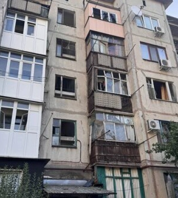 Ворог вночі вдарив по Покровську: пошкоджено соціальний об’єкт і 12 багатоповерхівок. ФОТОрепортаж