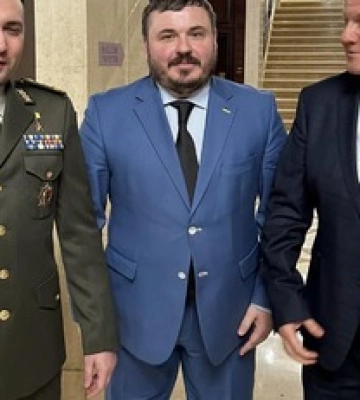 Буданов попал на фото в необычном для себя амплуа — слишком много эмоций Буданов попал на фото в необычном для себя амплуа — слишком много эмоций