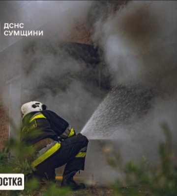 У Шостці вогнеборці ліквідували загоряння гаража