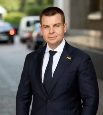 ТСК Ради щодо витрат на фортифікації та дрони замість фігуранта кримінального провадження Задорожнього очолив Бакумов