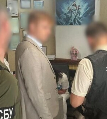 Викрито схему ухиляння від призову: адвокат у Житомирі продав фіктивні шлюби