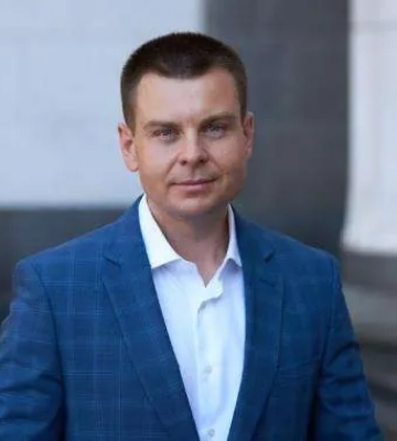 Рада назначила «слугу народа» Бакумова главой ВСК по фортификациям и дронам вместо Задорожного Рада назначила «слугу народа» Бакумова главой ВСК по фортификациям и дронам вместо Задорожного