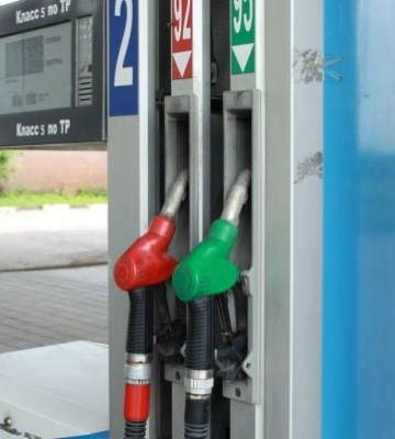 Продают только за наличные: в Мелитополе сегодня резко подорожало горючее на АЗС