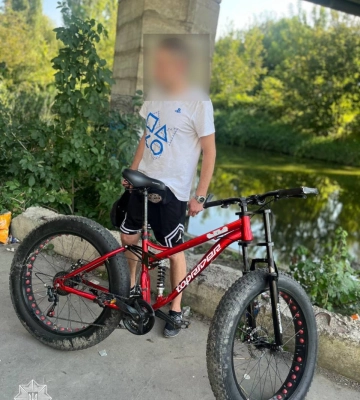 У Рівному виявили чоловіка з викраденим велосипедом