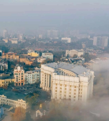 Готуйтеся до сильної спеки: погода в Києві сьогодні порадує теплом