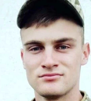 Загинув, прикриваючи побратимів: ліцею на Волині присвоїли ім'я 23-річного Героя України Едуарда Камардіна
