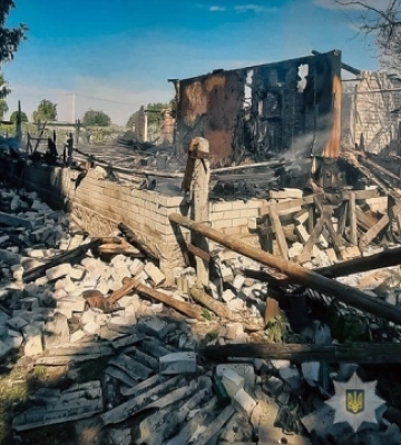 Одна людина загинула, троє поранених: поліцейські Сумщини документують воєнні злочини армії рф (ФОТО)