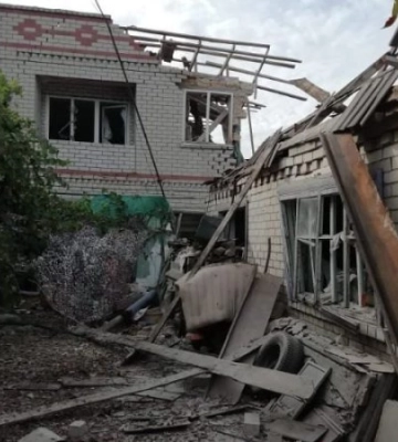 На Херсонщине россияне попали в образовательное и медицинское учреждения, есть погибший и 15 раненых