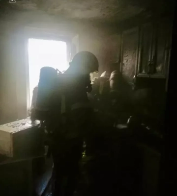 У Львові на вулиці Шафарика горіла квартира. Відео