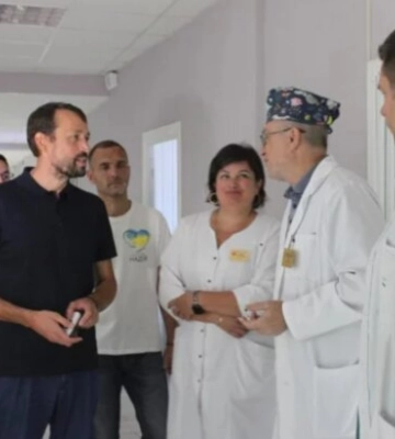 Сумський, харківський та донецький напрямки: ВО «Батьківщина» передала вантажі медикам і військовим
