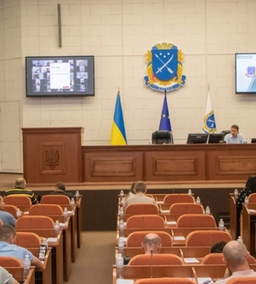 У Дніпрі з'явилися два нових сквери, які названі на честь Героя України Назара Боровицького та дипломата і правника Євгенія Єніна