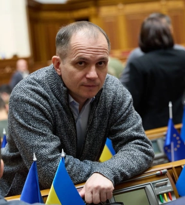 Вчитель історії, журналіст, мільйонер: держава заплатила понад 1.5 млн грн за рік роботи нардепу з Одещини