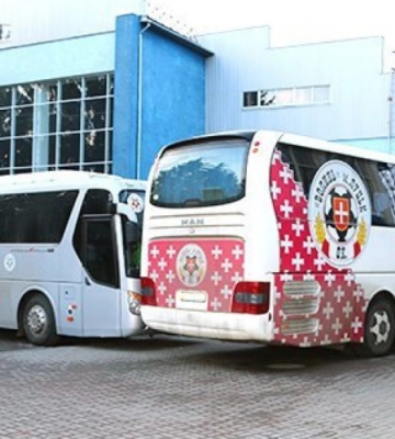 Позичив гроші, щоб купити автобус для клубу: розповіли про легендарного тренера «Волині»