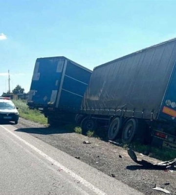 На Волині затримали пʼяного водія вантажівки, який скоїв аварію (відео)