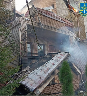 Прокурори Шосткинщини розпочали слідство: окупанти з артилерії обстріляли житловий сектор м. Дружба на Сумщині