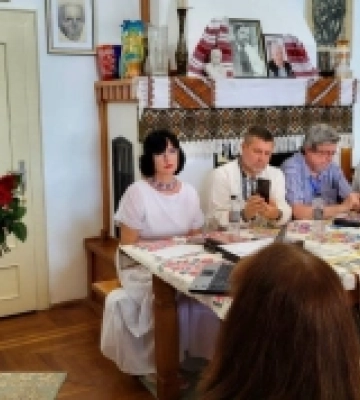 В Ужгороді розпочався «Чендейфест 2024»: фестиваль на честь видатного письменника