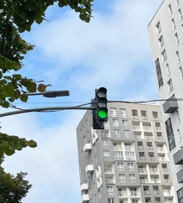 На вул. Володимира Великого світлофори працюватимуть у режимі «зелена хвиля»