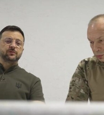 Зеленский посетил приграничье Сумщины и провел совещание с Сырским. ВИДЕО