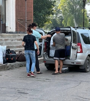 Евакуюватися потрібно якомога швидше: До двох мікрорайонів Мирнограда більше не можна заїхати, - МВА